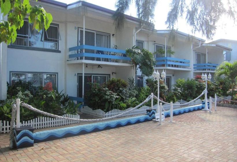 Captain Cook Apartments