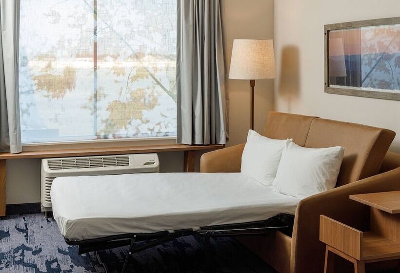 هتل Fairfield Inn & Suites By Marriott Salina