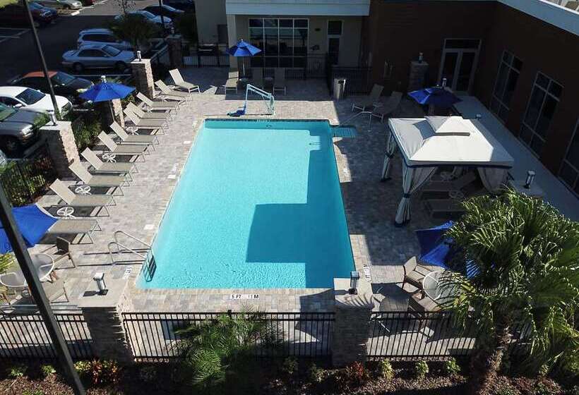 Отель Hilton Garden Inn Tampa Wesley Chapel, Fl