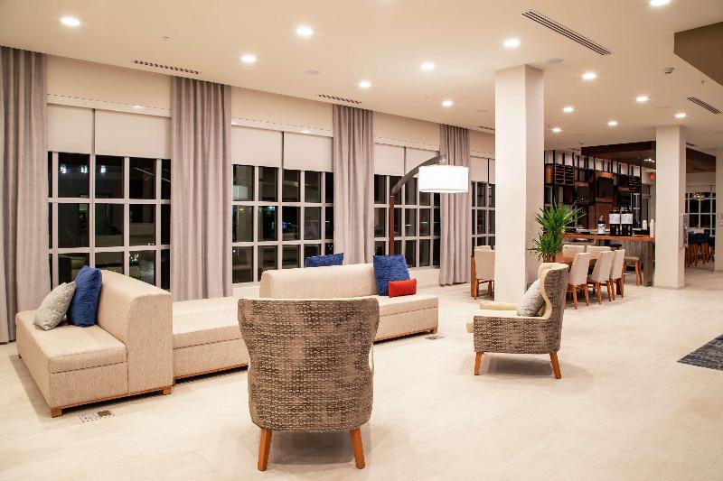 Отель Hilton Garden Inn Tampa Wesley Chapel, Fl