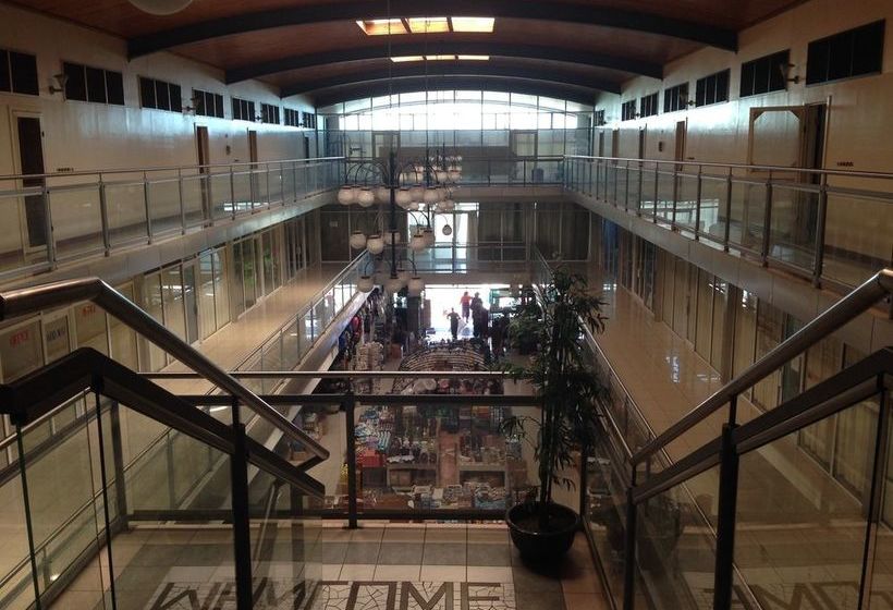 هتل Nia Mall Apartments