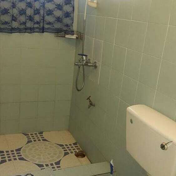 פנסיון Almond Tree Guest House