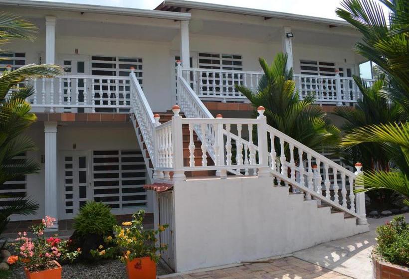 هتل Campestre La Toscana