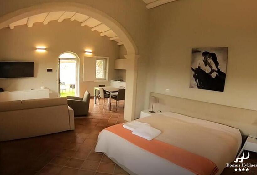 هتل Domus Hyblaea Resort
