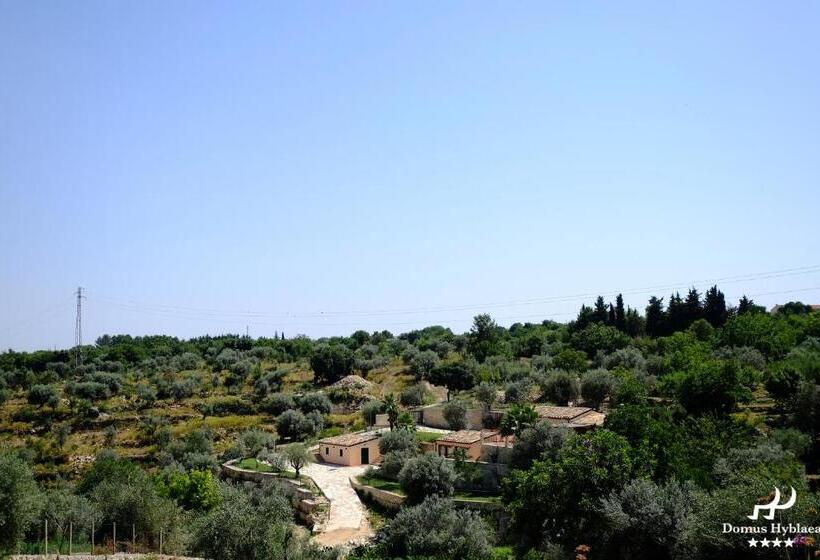 هتل Domus Hyblaea Resort