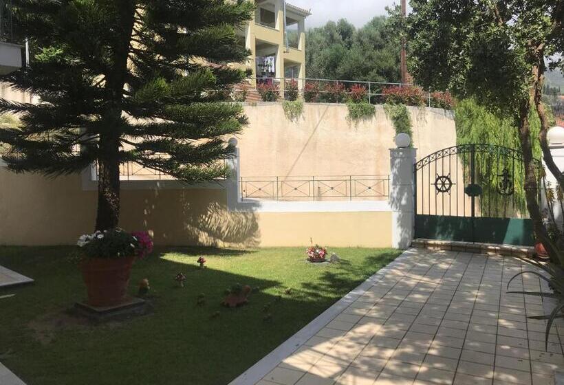 هتل Naftilos Studios