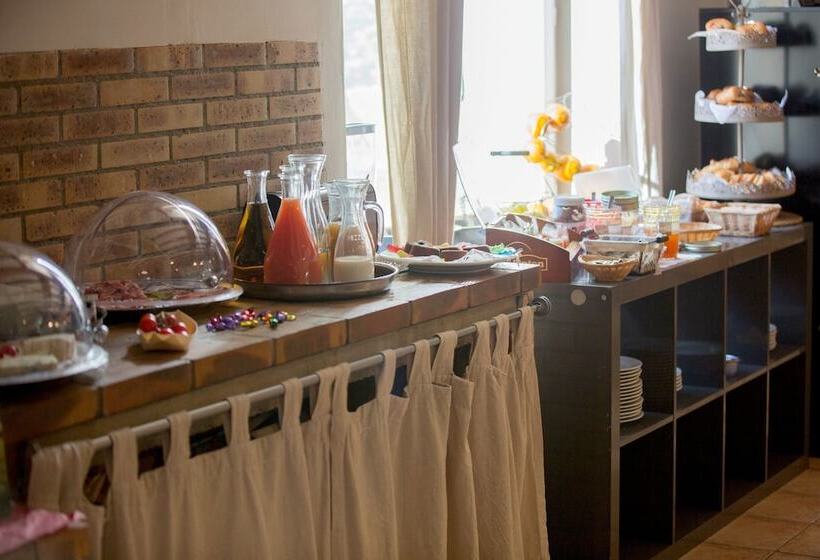 ホテル Logis Hôtel Auberge De L Espinouse