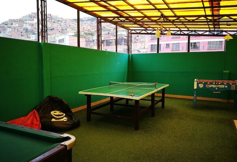 هتل Bolivian Heights Hostel