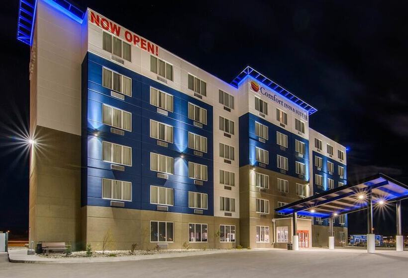 هتل Comfort Inn & Suites