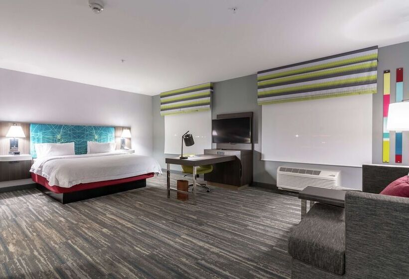 هتل Hampton Inn & Suites Dallas East