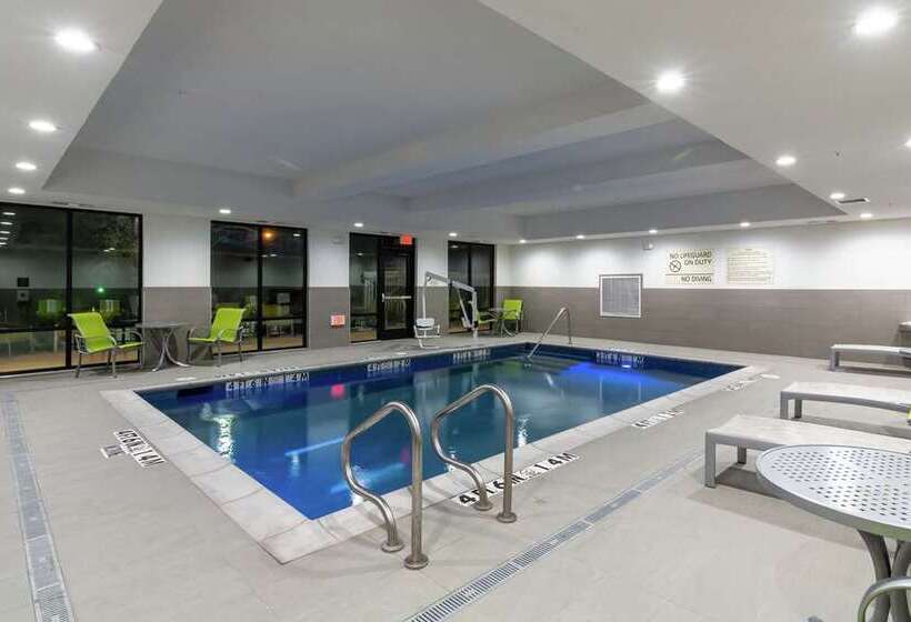 هتل Hampton Inn & Suites Dallas East