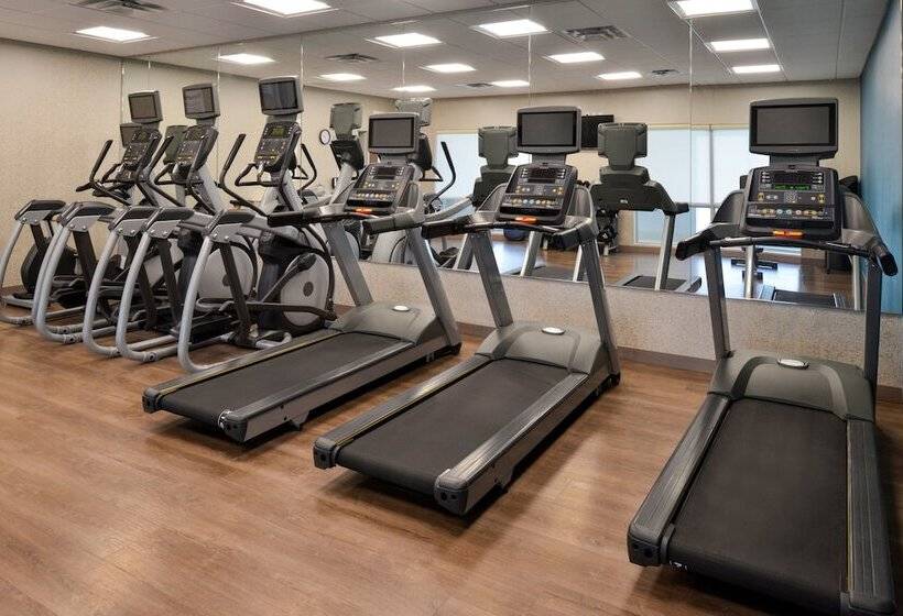בית מלון כפרי Holiday Inn Express & Suites   Ottumwa, An Ihg