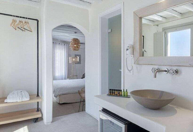 هتل Legacy Suites
