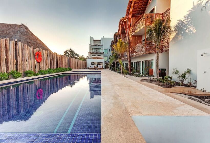 هتل Mystique Holbox By Royalton, A Tribute Portfolio Resort
