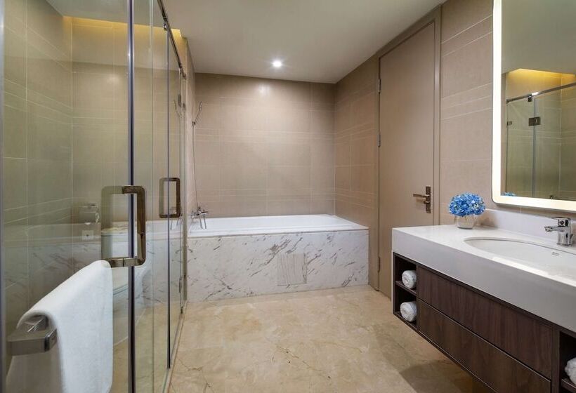 هتل Ramada Encore Chongqing Yubei