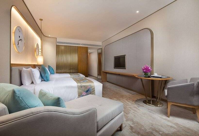 هتل Ramada Plaza Fuxian Lake