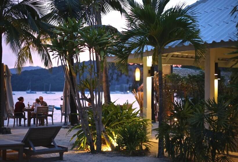 فندق The Cove