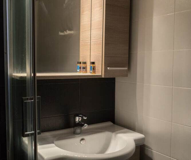 Polykratis Rooms