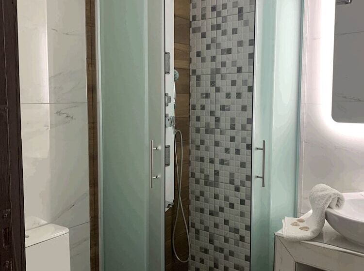 Polykratis Rooms