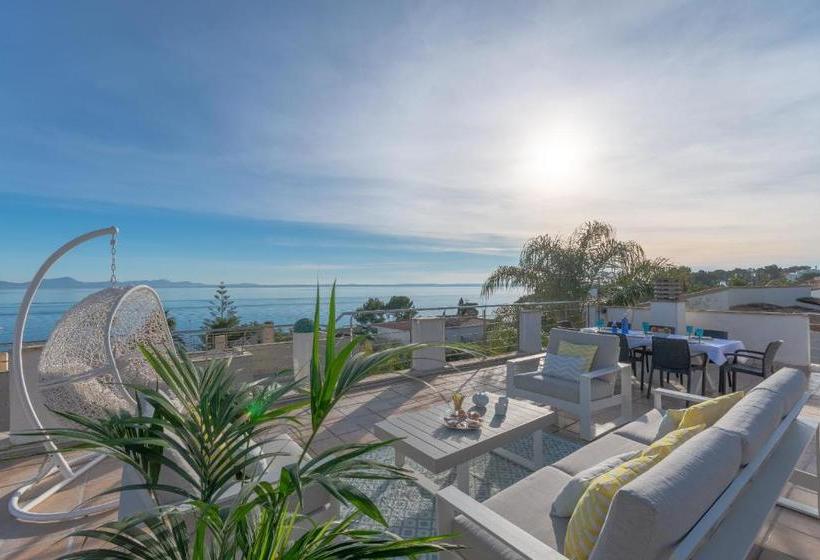 Villa Alcanada Lighthouse