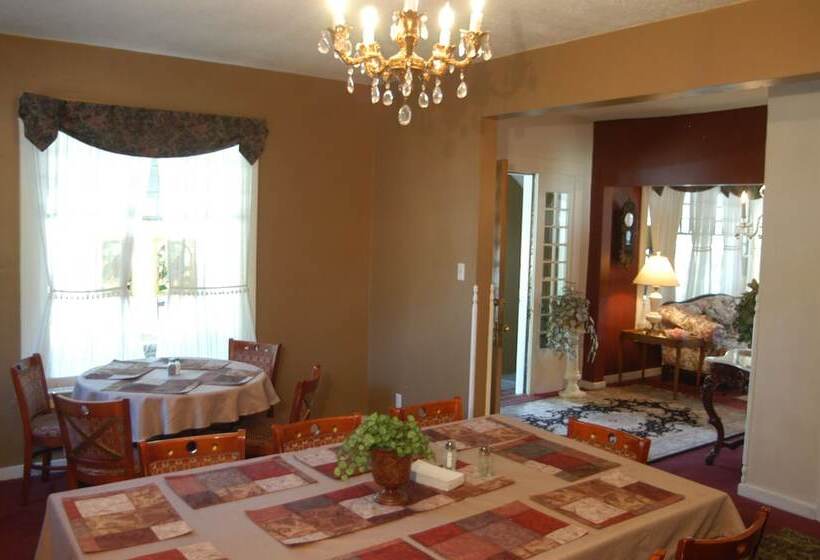 تختخواب و صبحانه Bard's Inn
