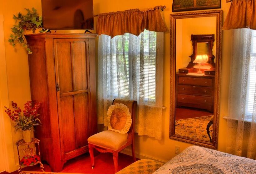 تختخواب و صبحانه Bard's Inn