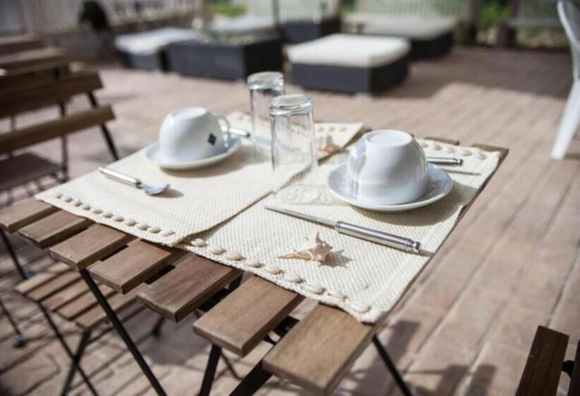 تختخواب و صبحانه Un Tuffo Alla Scala Dei Turchi