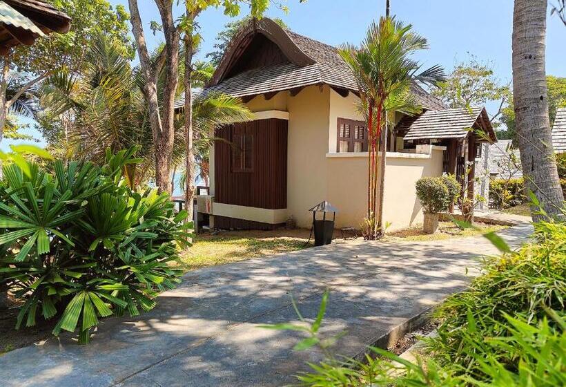 هتل Bhundhari Resort & Villas Samui