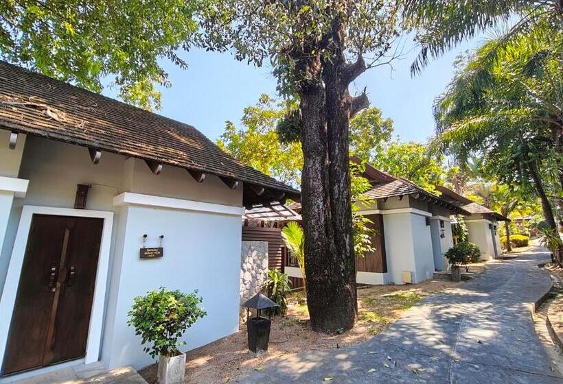 هتل Bhundhari Resort & Villas Samui