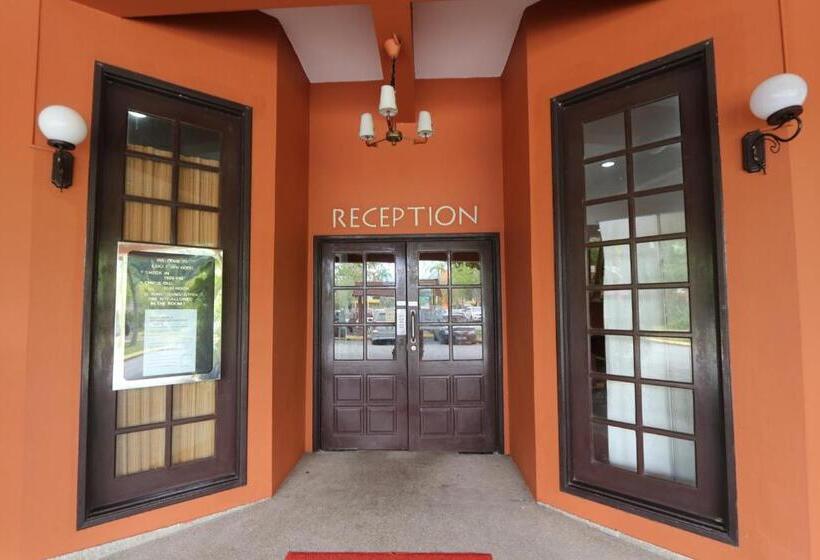 هتل Bukit Merah Laketown Resort