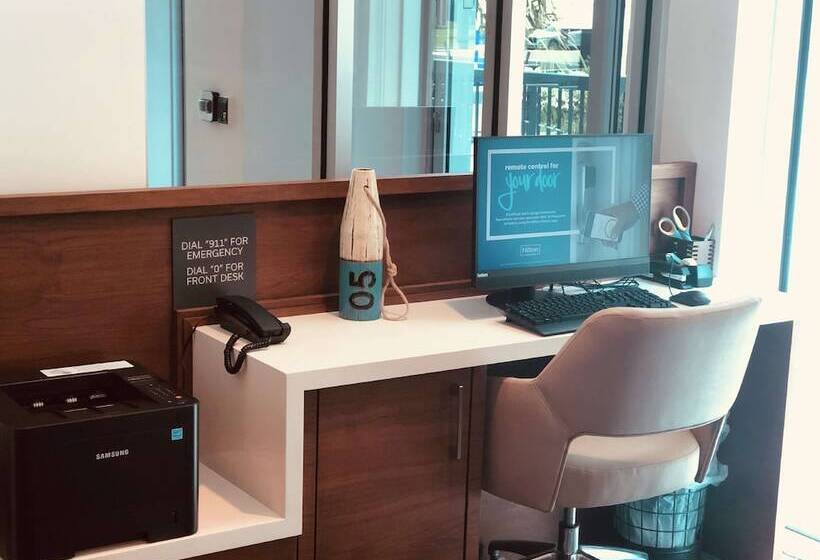 בית מלון כפרי Hilton Garden Inn West Palm Beach I95 Outlets