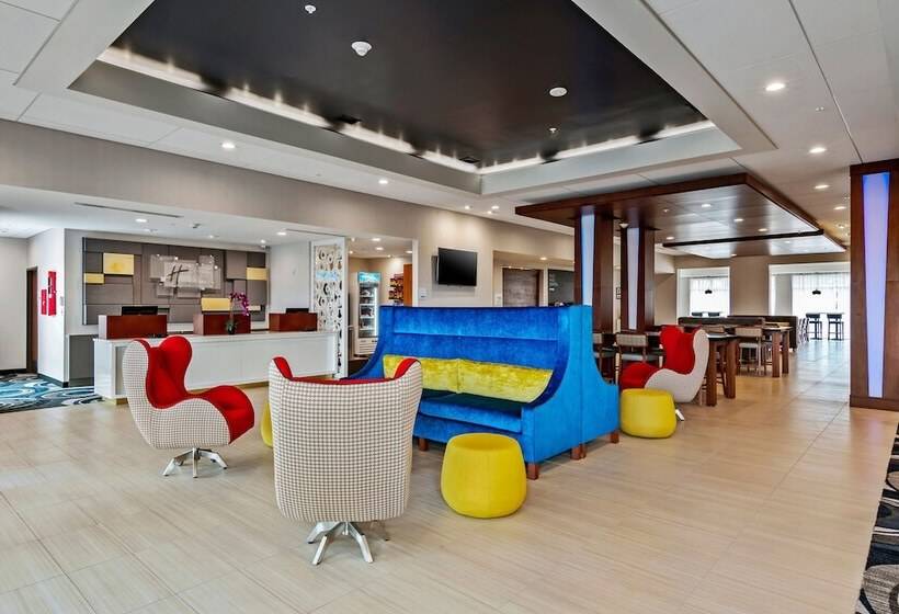 בית מלון כפרי Holiday Inn Express & Suites Orlando  Lake Buena Vista, An Ihg
