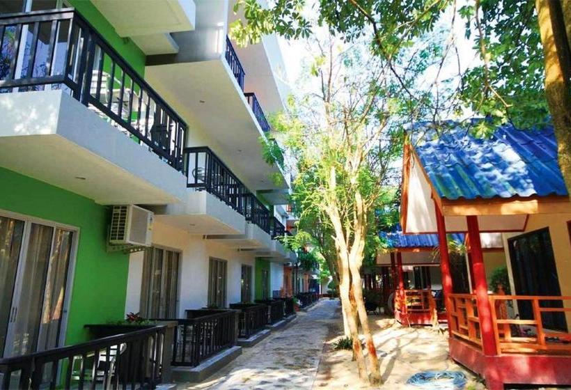 هتل Andaman Resort