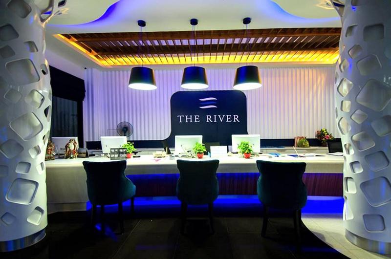 هتل The River