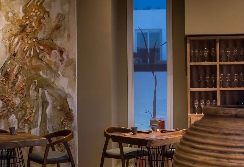 هتل Andronis Arcadia