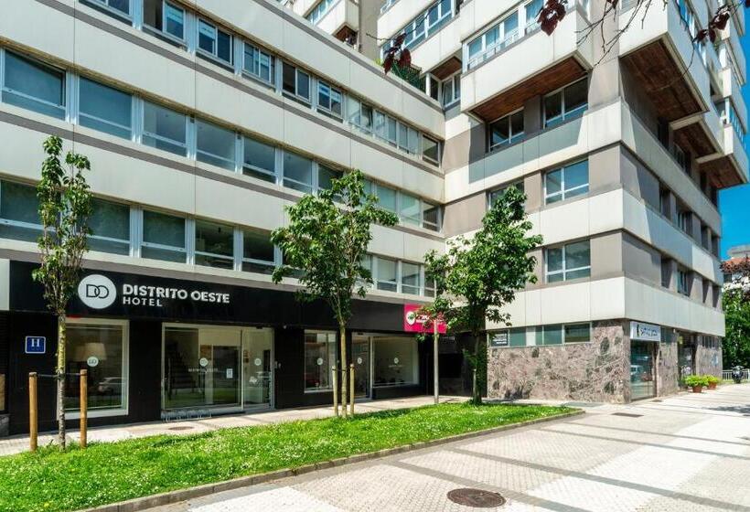 هتل Distrito Oeste