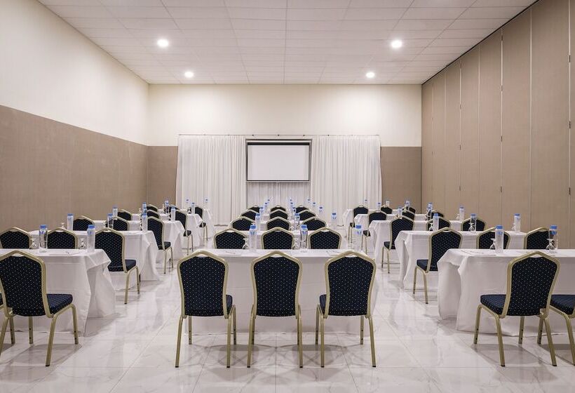 בית מלון כפרי El Beso - Adults Only at Ocean El Faro - All Inclusive