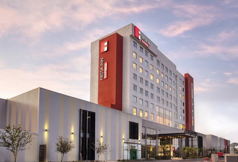 هتل Fiesta Inn Express Puebla Explanada