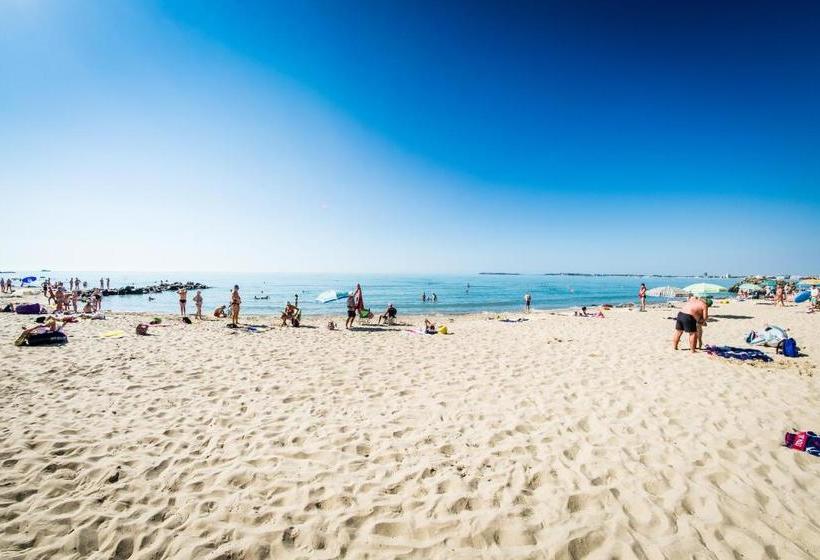 Отель Premier Fort Cuisine   Full Board