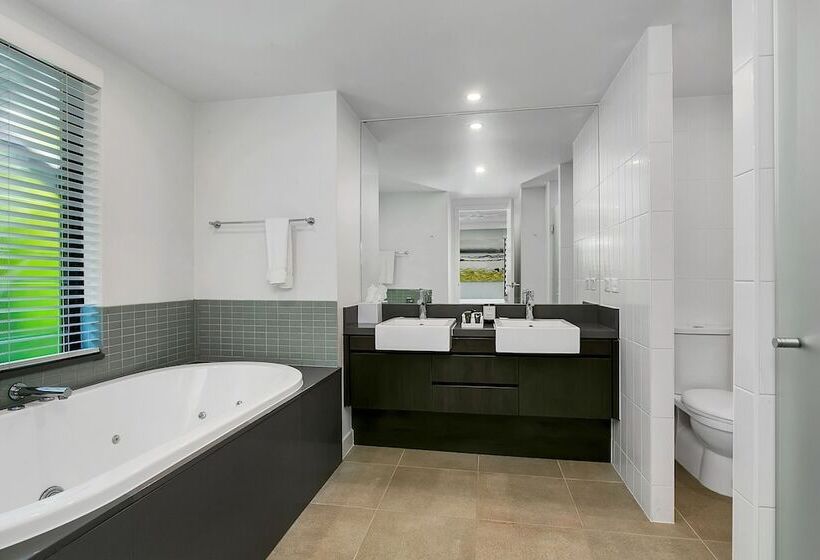 Seascape Holidays At Seascape Temple