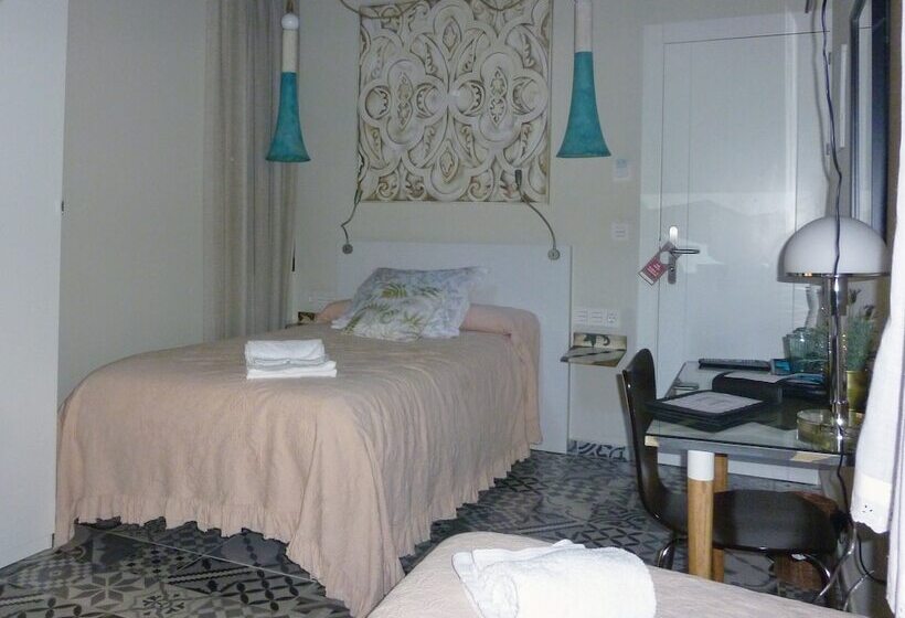 هتل Alojamiento Con Encanto La Luna En El Alba