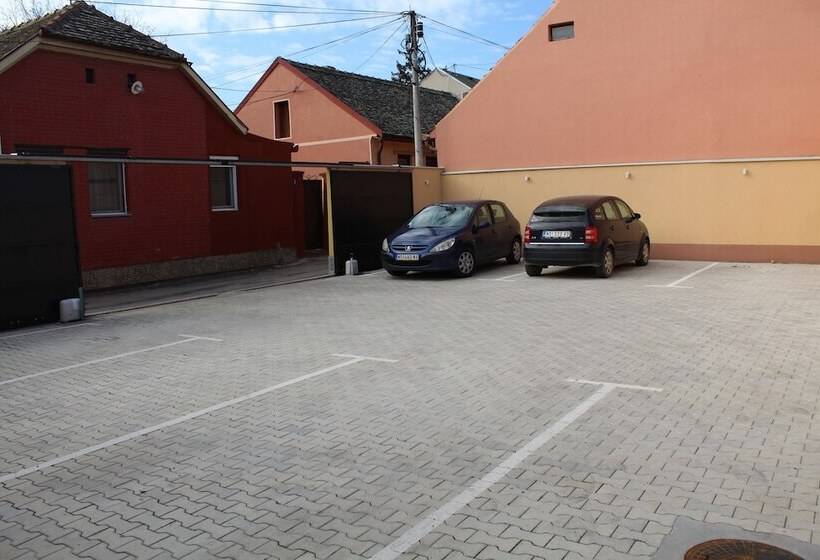 Garni Hotel 11tica Dm