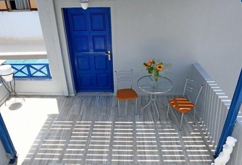 هتل Lunar Santorini