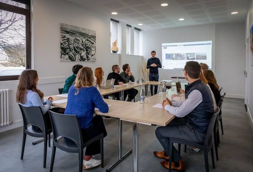 ホテル Hôtel Spa De La Citadelle Lorient