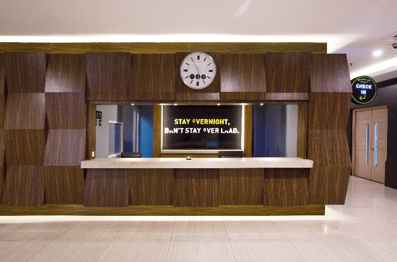 בית מלון כפרי Zen Rooms Djunjunan Pasteur