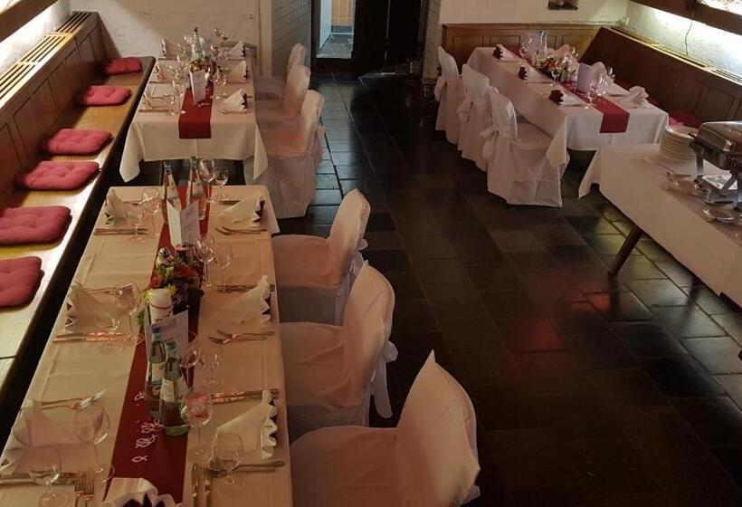 호스텔 Kloster Langwaden