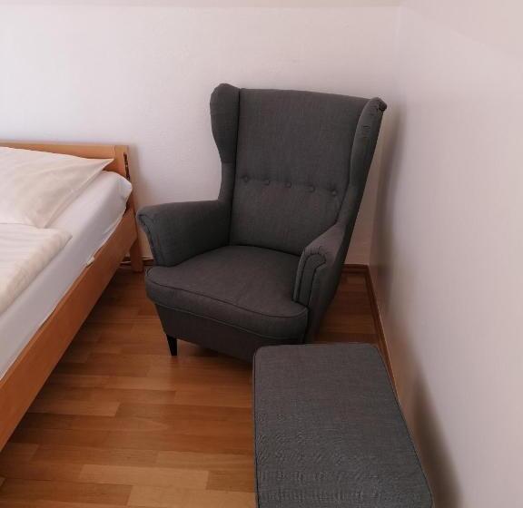 호스텔 Kloster Langwaden