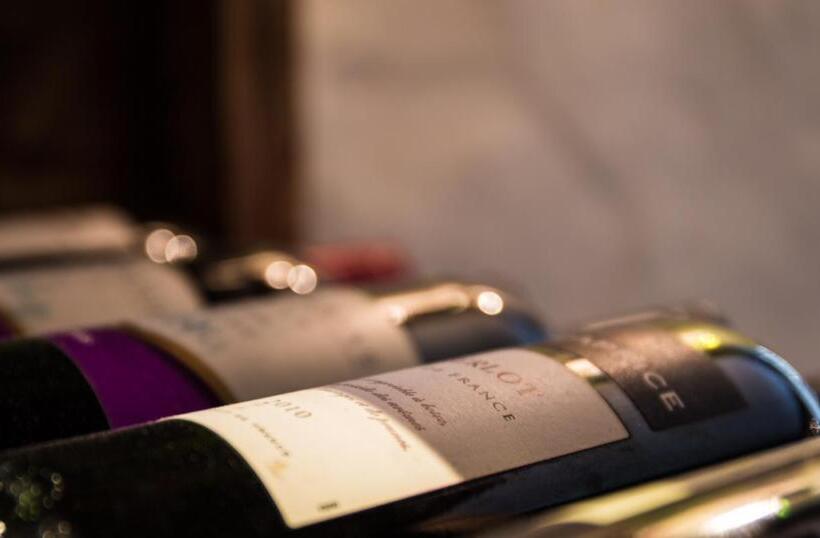 旅馆 The Oak House