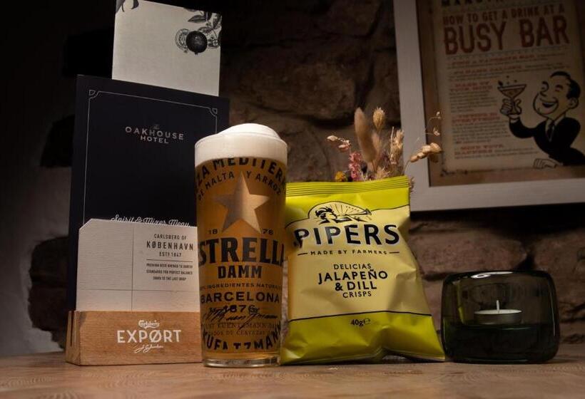 旅馆 The Oak House