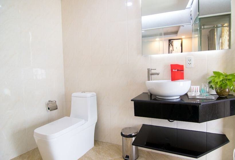 هتل Reddoorz Plus Near Saigon Train Station